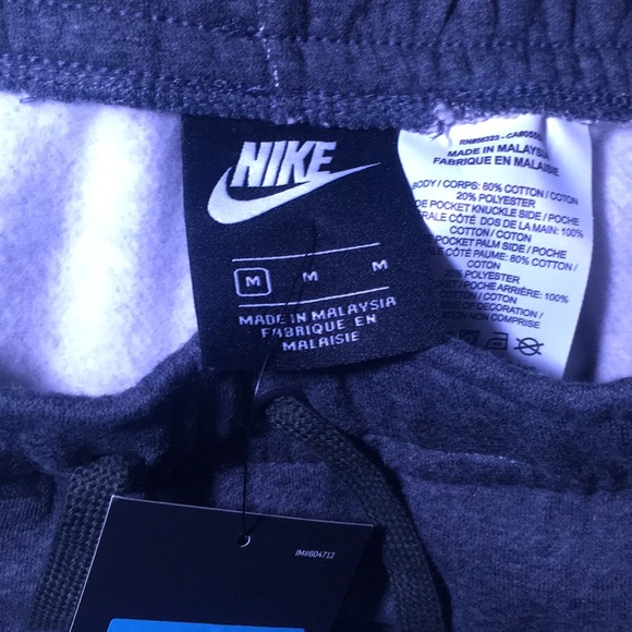 Men’s Nike standard fit at knee shorts M - Picture 3 of 5
